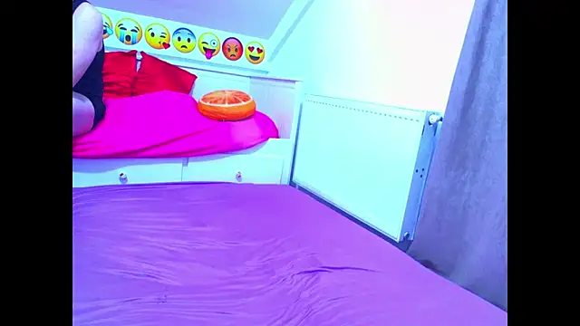 Snapshot of evehotty chatting on 11-16-25, 08:03 evehotty online show from 11-16-25, 08:03