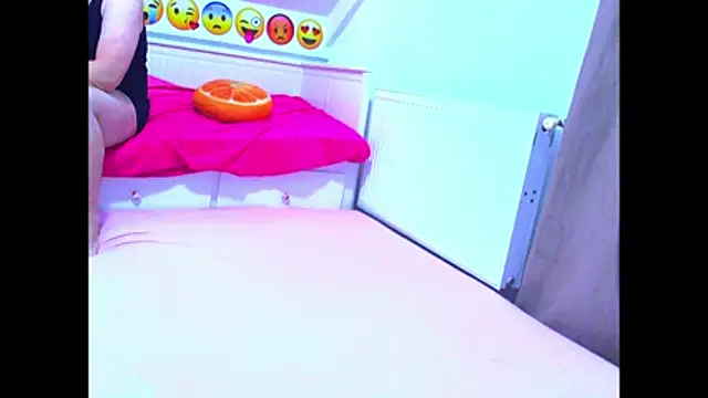 Snapshot of evehotty chatting on 01-11-26, 08:03 evehotty online show from 01-11-26, 08:03