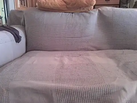 Snapshot of naked_bear chatting on 06-12-26, 04:17 naked bear online show from 06-12-26, 04:17