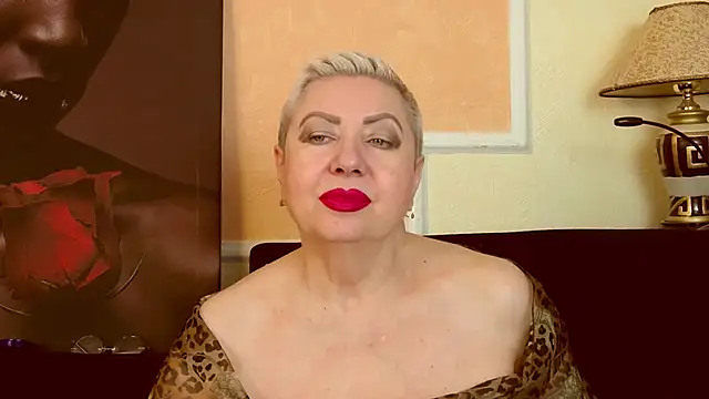 LadyPosh online show from 07-17-26, 09:41