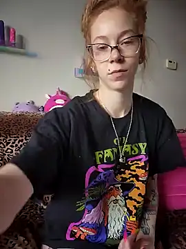 LucidLucy online show from 01-29-25, 03:47