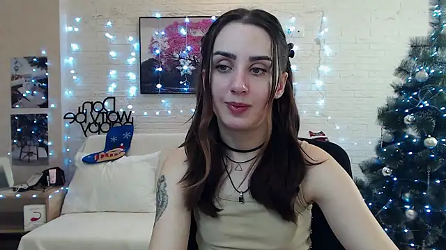 Snapshot of FranceskoJones chatting on 12-22-24, 08:58 FranceskoJones online show from 12-22-24, 08:58