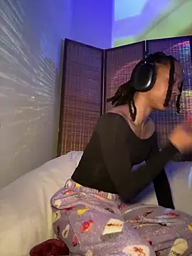 Snapshot of thebrattygoddess chatting on 01-16-25, 10:53 thebrattygoddess online show from 01-16-25, 10:53