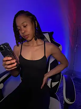 Snapshot of thebrattygoddess chatting on 02-23-25, 01:02 thebrattygoddess online show from 02-23-25, 01:02