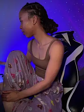 Snapshot of thebrattygoddess chatting on 03-01-25, 01:51 thebrattygoddess online show from 03-01-25, 01:51