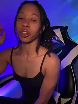 Snapshot of thebrattygoddess chatting on 03-12-25, 01:03 thebrattygoddess online show from 03-12-25, 01:03