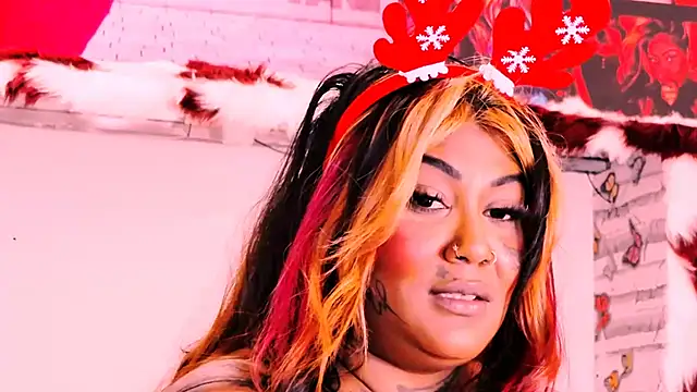 Snapshot of indian_dreamgirl chatting on 12-18-24, 02:17 indian dreamgirl online show from 12-18-24, 02:17