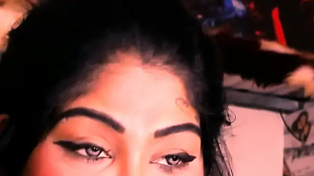 Snapshot of indian_dreamgirl chatting on 10-13-25, 09:15 indian dreamgirl online show from 10-13-25, 09:15