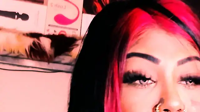 Snapshot of indian_dreamgirl chatting on 11-10-25, 04:17 indian dreamgirl online show from 11-10-25, 04:17