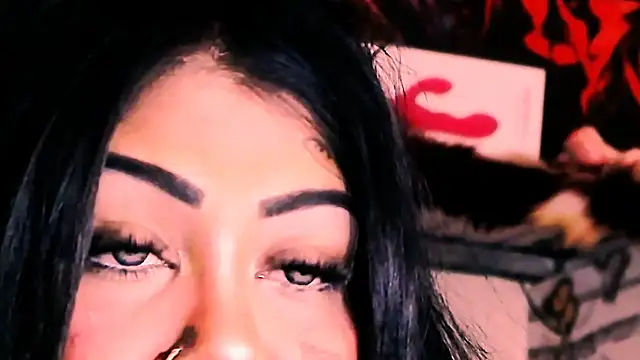 Snapshot of indian_dreamgirl chatting on 11-25-25, 09:04 indian dreamgirl online show from 11-25-25, 09:04