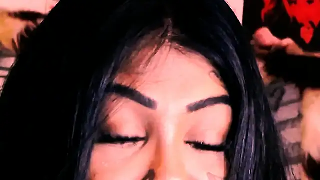 Snapshot of indian_dreamgirl chatting on 11-27-25, 09:06 indian dreamgirl online show from 11-27-25, 09:06