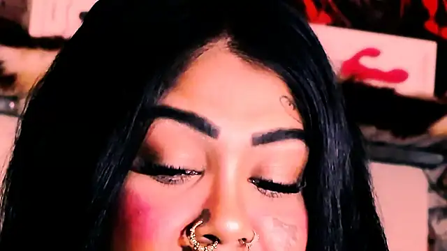 Snapshot of indian_dreamgirl chatting on 11-28-25, 08:11 indian dreamgirl online show from 11-28-25, 08:11