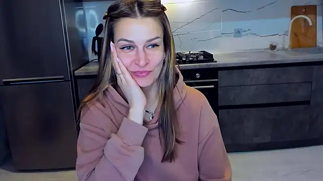 Snapshot of AlexiaDarren chatting on 02-24-25, 07:52 AlexiaDarren online show from 02-24-25, 07:52