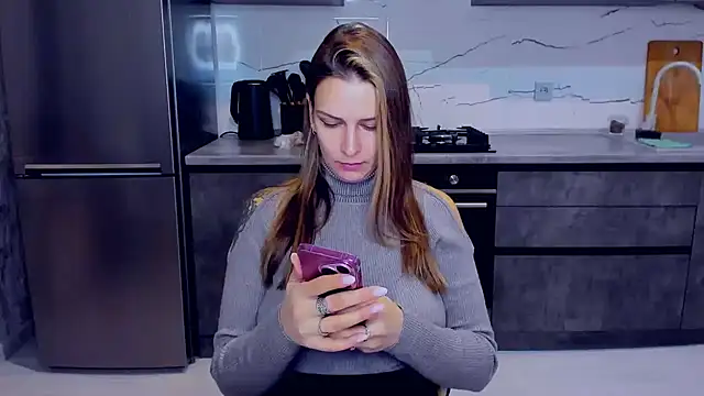 Snapshot of AlexiaDarren chatting on 02-26-25, 04:14 AlexiaDarren online show from 02-26-25, 04:14