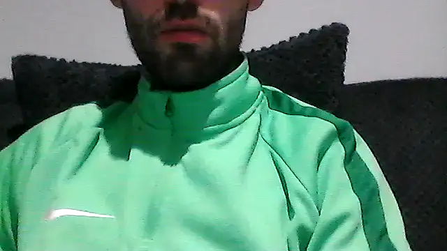 Snapshot of juju156111 chatting on 11-12-25, 05:02 juju156111 online show from 11-12-25, 05:02