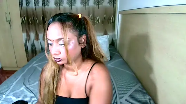 Snapshot of sexyindianchic chatting on 03-03-25, 06:55 sexyindianchic online show from 03-03-25, 06:55