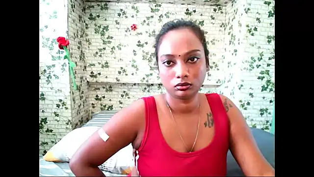Snapshot of sexyindianchic chatting on 03-08-25, 12:09 sexyindianchic online show from 03-08-25, 12:09