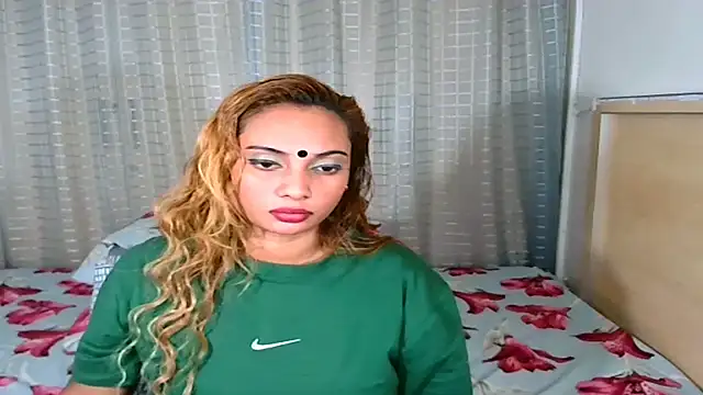 Snapshot of sexyindianchic chatting on 09-12-25, 05:13 sexyindianchic online show from 09-12-25, 05:13