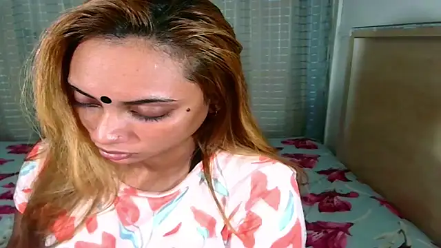 Snapshot of sexyindianchic chatting on 09-16-25, 01:39 sexyindianchic online show from 09-16-25, 01:39