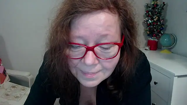 Snapshot of Adelewildx chatting on 01-08-25, 07:45 Adelewildx online show from 01-08-25, 07:45
