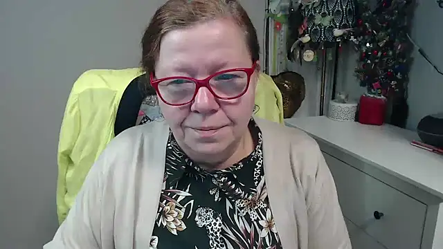 Adelewildx online show from 12-19-25, 04:30