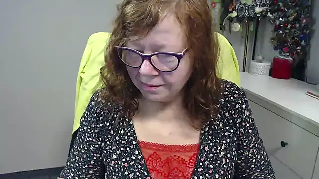 Adelewildx online show from 01-12-26, 05:23