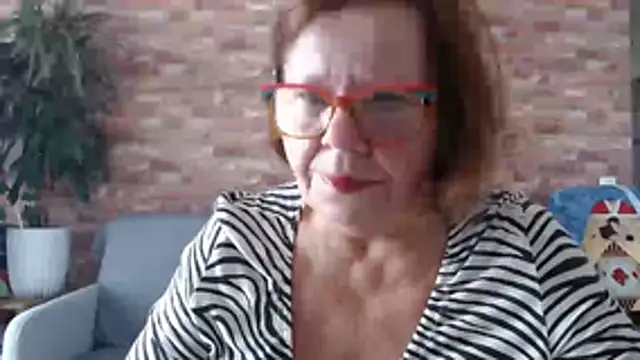 Snapshot of Adelewildx chatting on 06-13-26, 10:57 Adelewildx online show from 06-13-26, 10:57