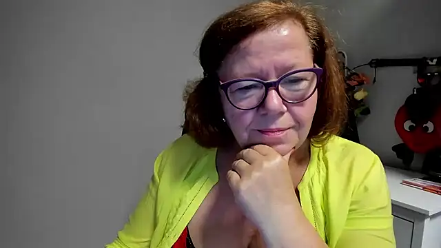 Snapshot of Adelewildx chatting on 07-27-26, 03:24 Adelewildx online show from 07-27-26, 03:24