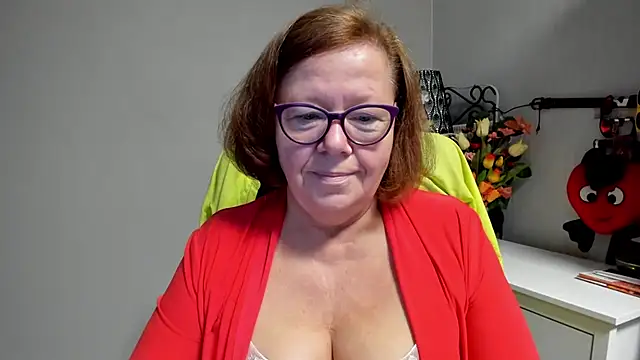 Snapshot of Adelewildx chatting on 07-28-26, 03:57 Adelewildx online show from 07-28-26, 03:57