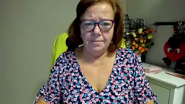 Snapshot of Adelewildx chatting on 07-29-26, 03:26 Adelewildx online show from 07-29-26, 03:26
