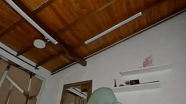 Snapshot of mister_miike chatting on 02-22-25, 09:23 mister miike online show from 02-22-25, 09:23