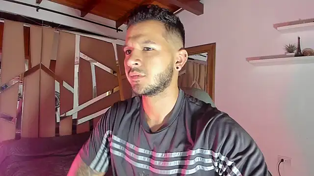 Snapshot of mister_miike chatting on 03-08-25, 03:06 mister miike online show from 03-08-25, 03:06