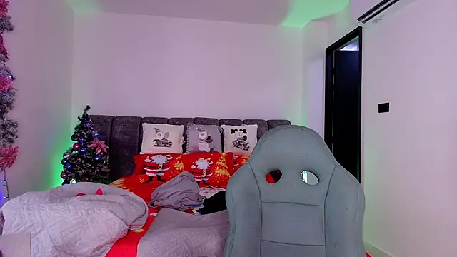 Snapshot of mister_miike chatting on 12-03-25, 03:03 mister miike online show from 12-03-25, 03:03