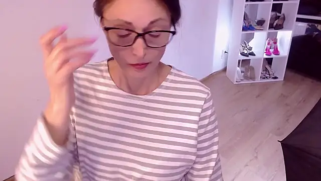 CaringSophie online show from 02-26-25, 02:14