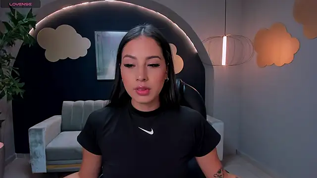 Snapshot of BrennaWalker chatting on 02-01-25, 03:08 BrennaWalker online show from 02-01-25, 03:08