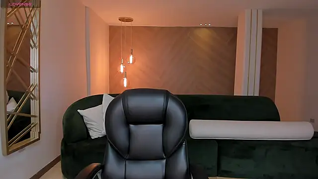 Snapshot of BrennaWalker chatting on 02-15-25, 07:06 BrennaWalker online show from 02-15-25, 07:06