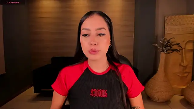 Snapshot of BrennaWalker chatting on 02-18-25, 02:16 BrennaWalker online show from 02-18-25, 02:16