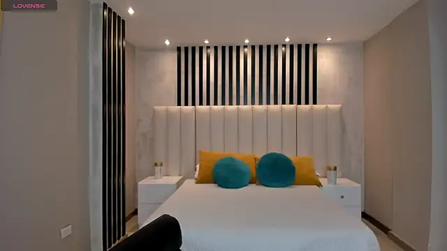 Snapshot of BrennaWalker chatting on 03-22-25, 08:48 BrennaWalker online show from 03-22-25, 08:48