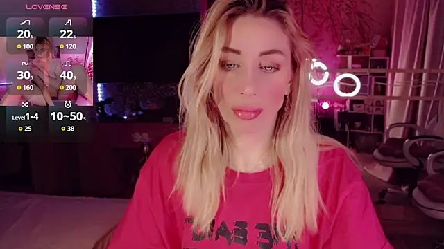 Snapshot of AnnieGOld_ chatting on 11-22-25, 11:37 AnnieGOld online show from 11-22-25, 11:37