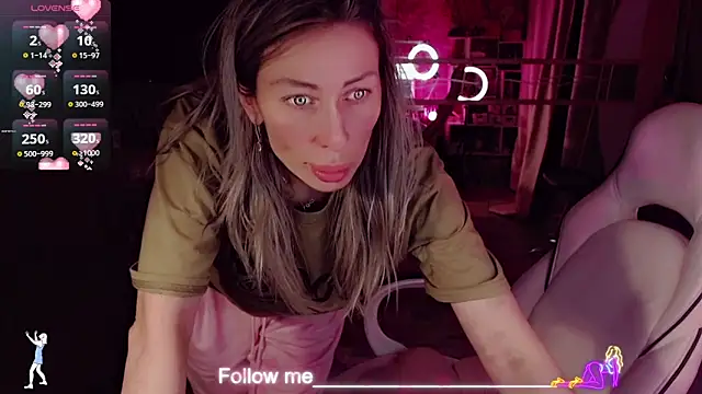 Snapshot of AnnieGOld_ chatting on 02-20-26, 08:53 AnnieGOld online show from 02-20-26, 08:53