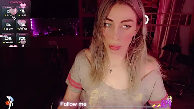 Snapshot of AnnieGOld_ chatting on 03-07-26, 11:24 AnnieGOld online show from 03-07-26, 11:24