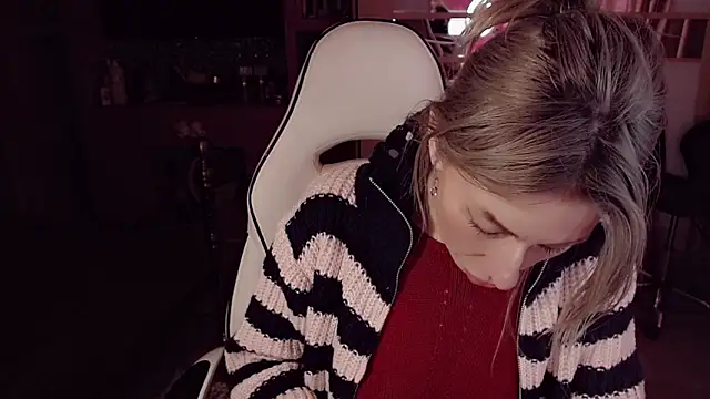 Snapshot of AnnieGOld_ chatting on 03-09-26, 08:07 AnnieGOld online show from 03-09-26, 08:07