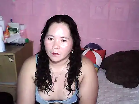 Snapshot of hotpusie_4u chatting on 10-09-25, 04:05 hotpusie 4u online show from 10-09-25, 04:05