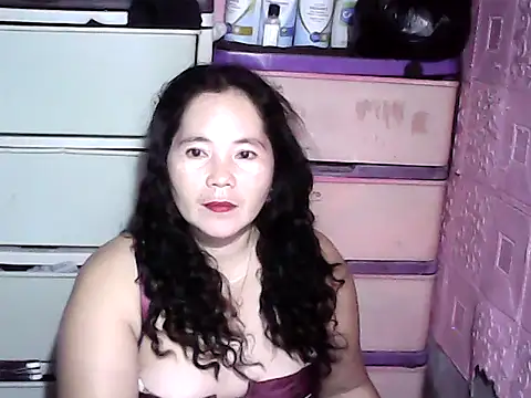 Snapshot of hotpusie_4u chatting on 12-16-25, 01:05 hotpusie 4u online show from 12-16-25, 01:05