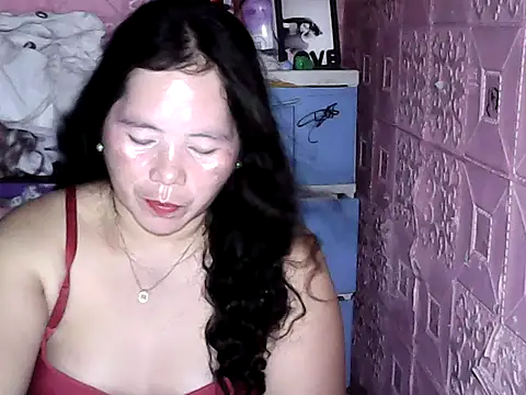 Snapshot of hotpusie_4u chatting on 03-05-26, 04:47 hotpusie 4u online show from 03-05-26, 04:47