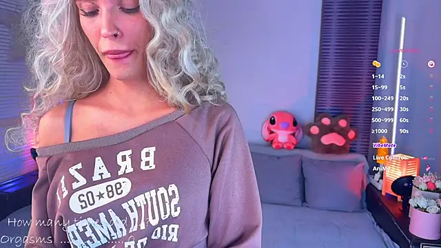 Snapshot of mikkixmeow chatting on 01-12-25, 10:34 mikkixmeow online show from 01-12-25, 10:34