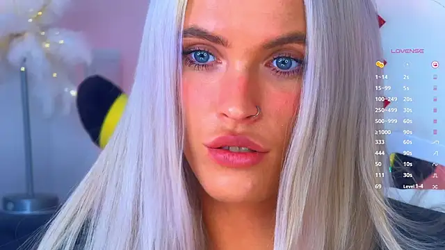 Snapshot of mikkixmeow chatting on 01-29-25, 09:55 mikkixmeow online show from 01-29-25, 09:55