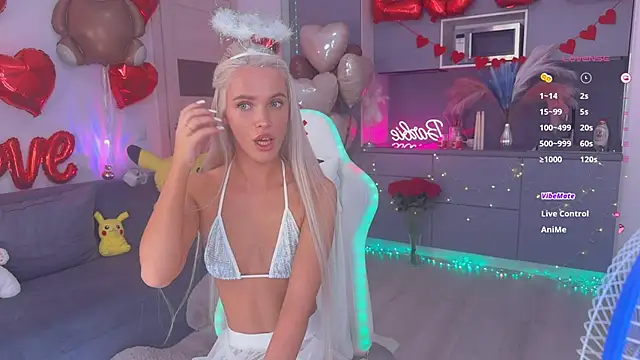 Snapshot of mikkixmeow chatting on 02-15-25, 10:00 mikkixmeow online show from 02-15-25, 10:00