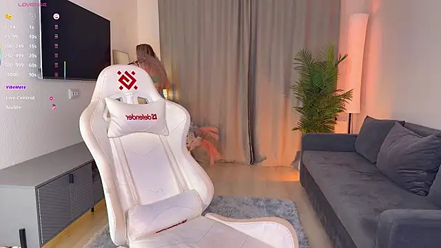 Snapshot of mikkixmeow chatting on 12-05-25, 12:03 mikkixmeow online show from 12-05-25, 12:03