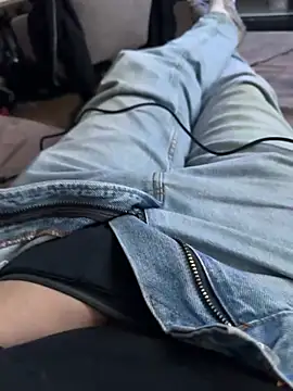 Snapshot of adam123456654321 chatting on 12-15-24, 01:22 adam123456654321 online show from 12-15-24, 01:22